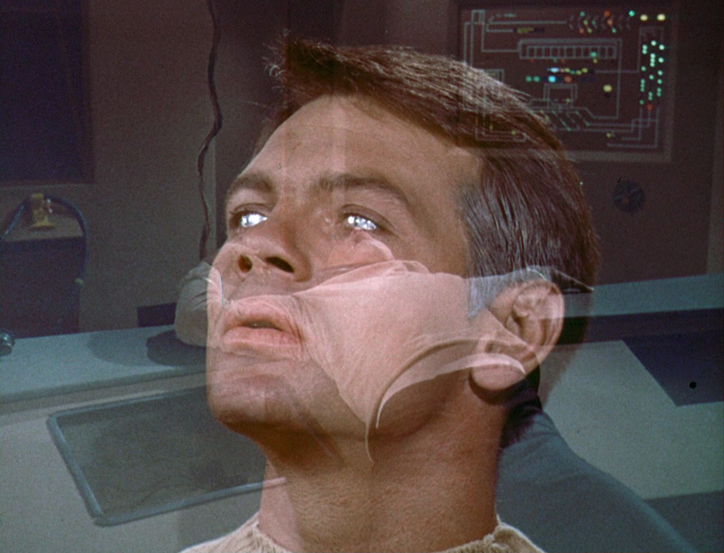 ariane179254_StarTrek_1x03_WhereNoManHasGoneBefore_TheOriginalUncutUnairedVersion_2723.jpg