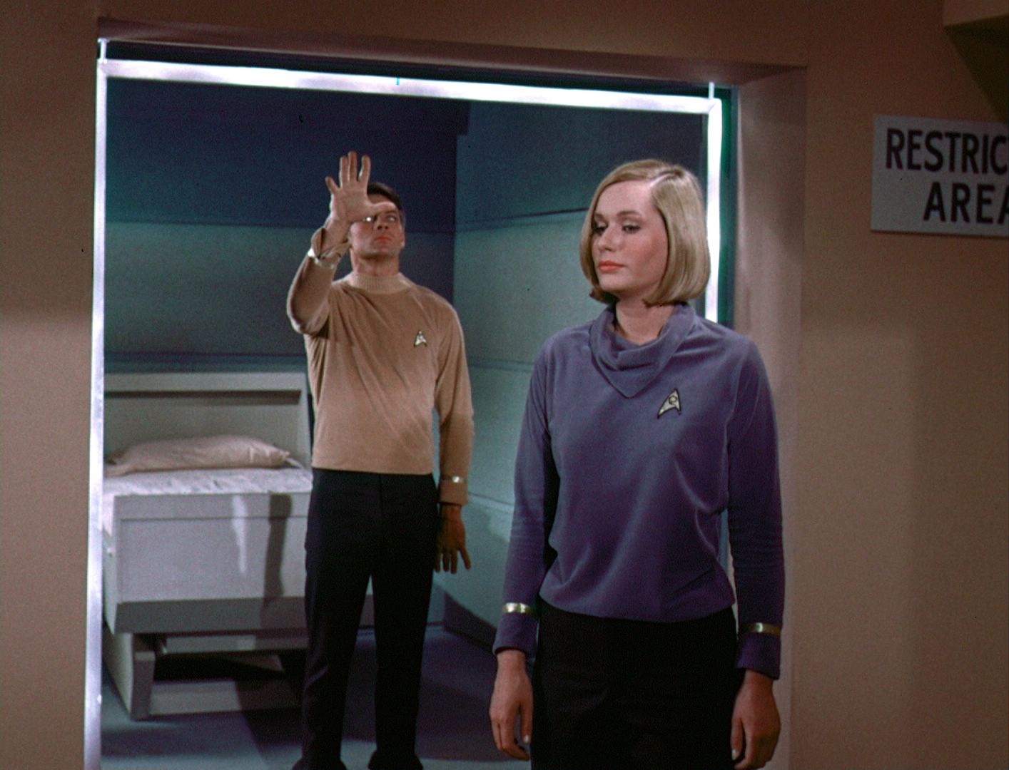 ariane179254_StarTrek_1x03_WhereNoManHasGoneBefore_TheOriginalUncutUnairedVersion_2752.jpg