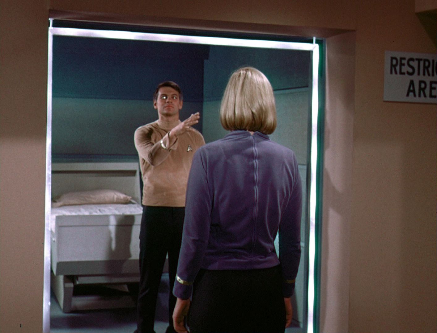 ariane179254_StarTrek_1x03_WhereNoManHasGoneBefore_TheOriginalUncutUnairedVersion_2758.jpg
