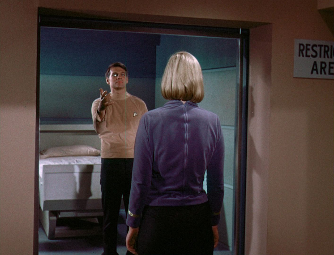 ariane179254_StarTrek_1x03_WhereNoManHasGoneBefore_TheOriginalUncutUnairedVersion_2762.jpg