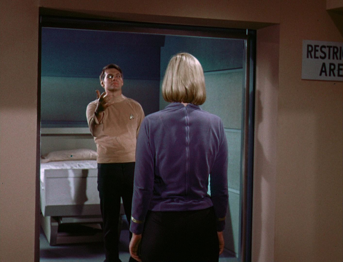ariane179254_StarTrek_1x03_WhereNoManHasGoneBefore_TheOriginalUncutUnairedVersion_2763.jpg