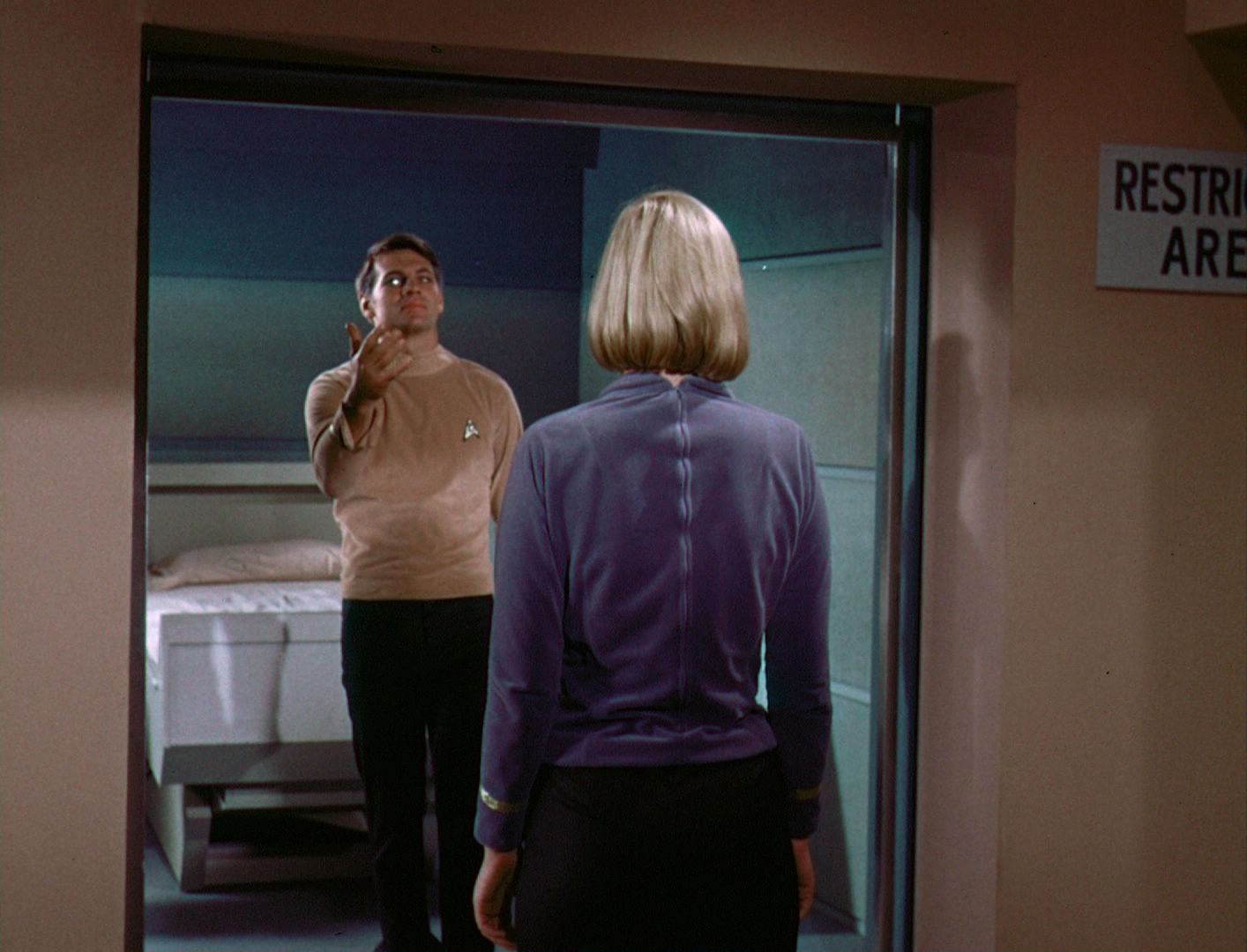 ariane179254_StarTrek_1x03_WhereNoManHasGoneBefore_TheOriginalUncutUnairedVersion_2764.jpg