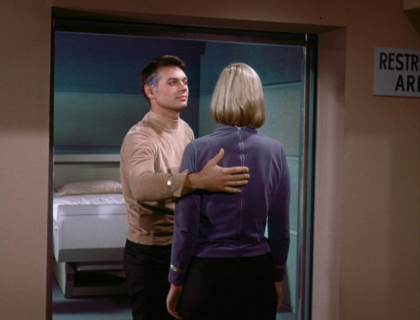 ariane179254_StarTrek_1x03_WhereNoManHasGoneBefore_TheOriginalUncutUnairedVersion_2774.jpg