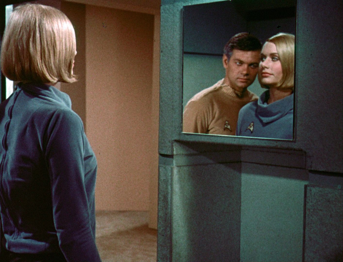 ariane179254_StarTrek_1x03_WhereNoManHasGoneBefore_TheOriginalUncutUnairedVersion_2785.jpg