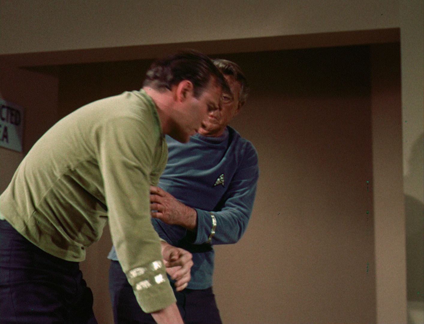 ariane179254_StarTrek_1x03_WhereNoManHasGoneBefore_TheOriginalUncutUnairedVersion_2852.jpg