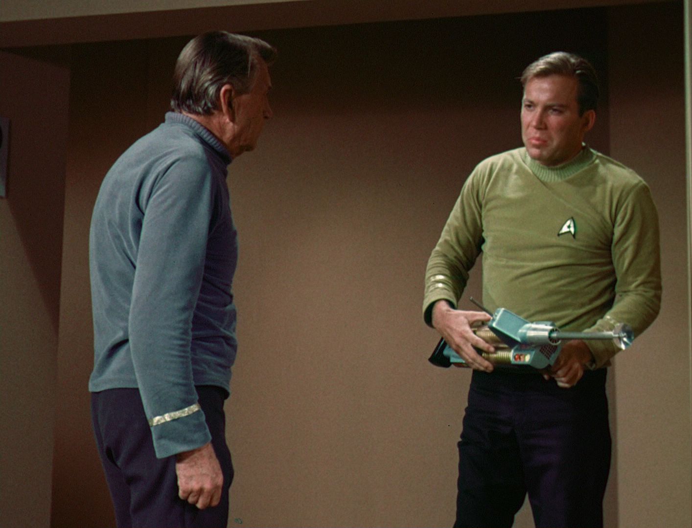ariane179254_StarTrek_1x03_WhereNoManHasGoneBefore_TheOriginalUncutUnairedVersion_2869.jpg