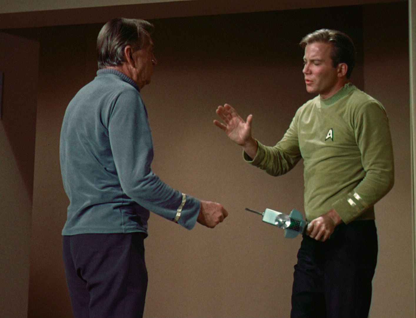 ariane179254_StarTrek_1x03_WhereNoManHasGoneBefore_TheOriginalUncutUnairedVersion_2874.jpg