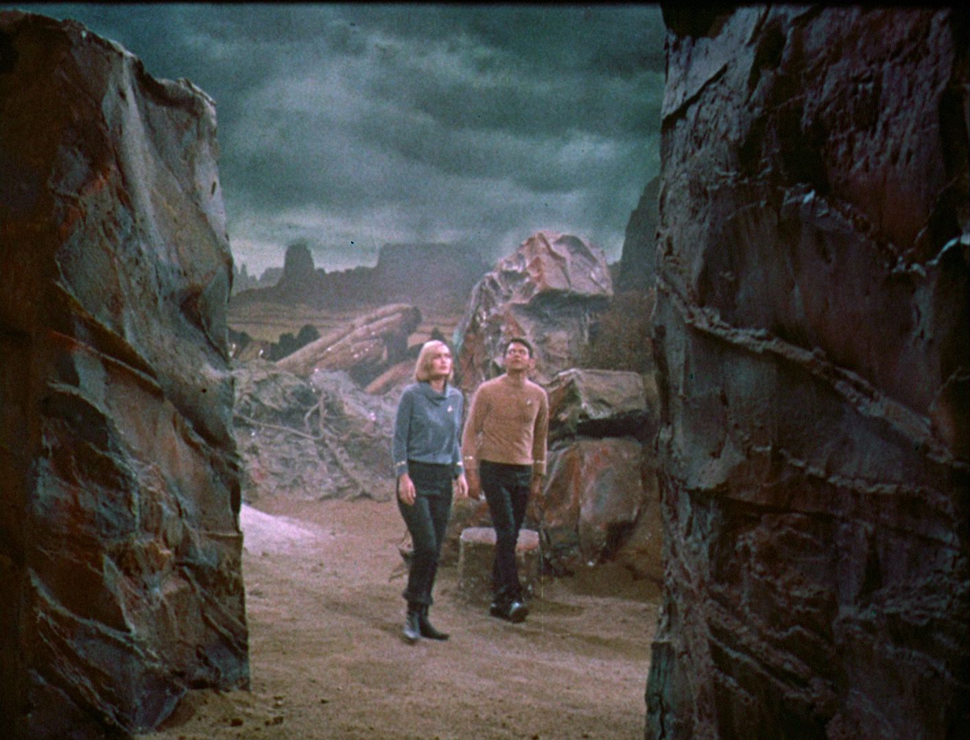 ariane179254_StarTrek_1x03_WhereNoManHasGoneBefore_TheOriginalUncutUnairedVersion_2881.jpg