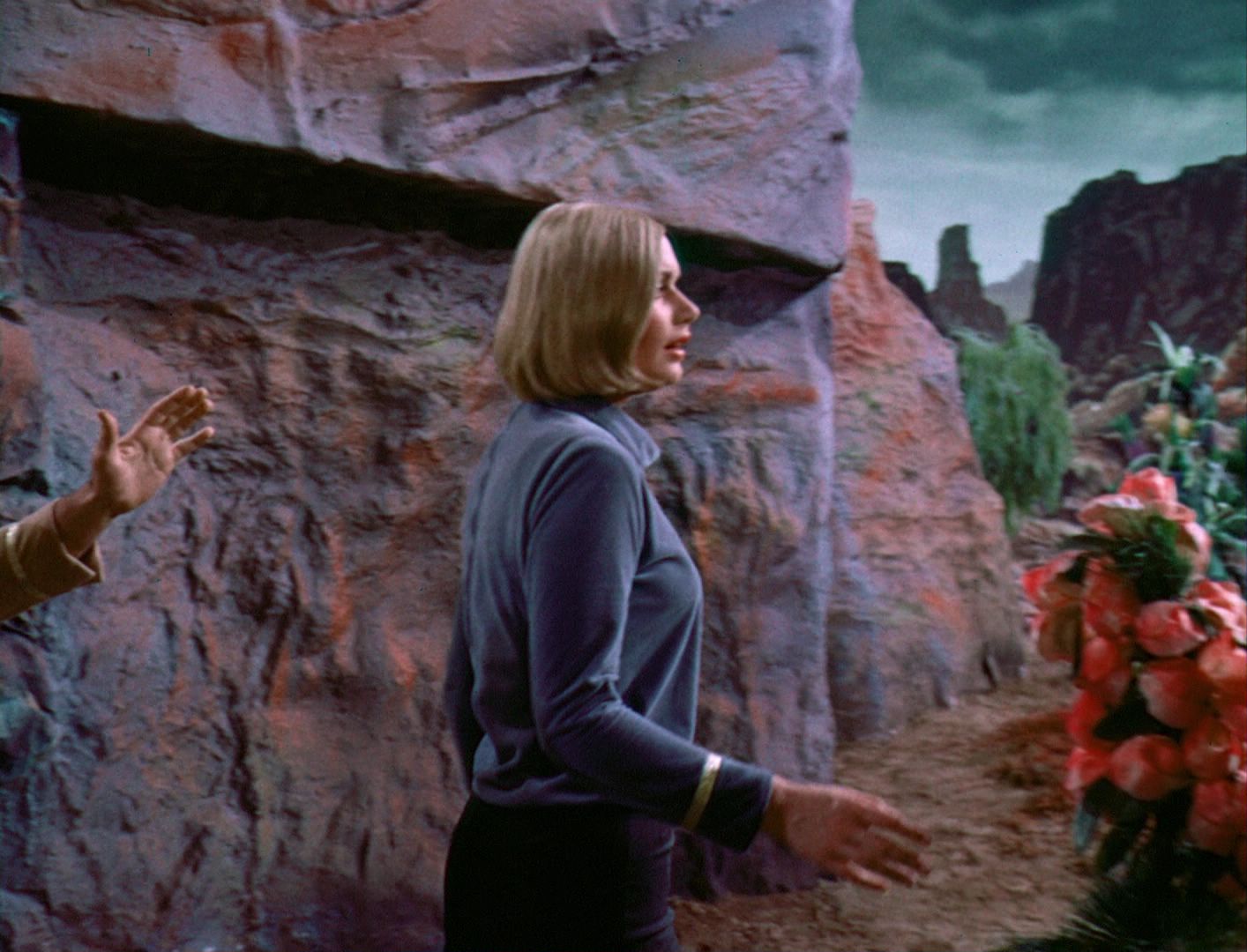 ariane179254_StarTrek_1x03_WhereNoManHasGoneBefore_TheOriginalUncutUnairedVersion_2926.jpg