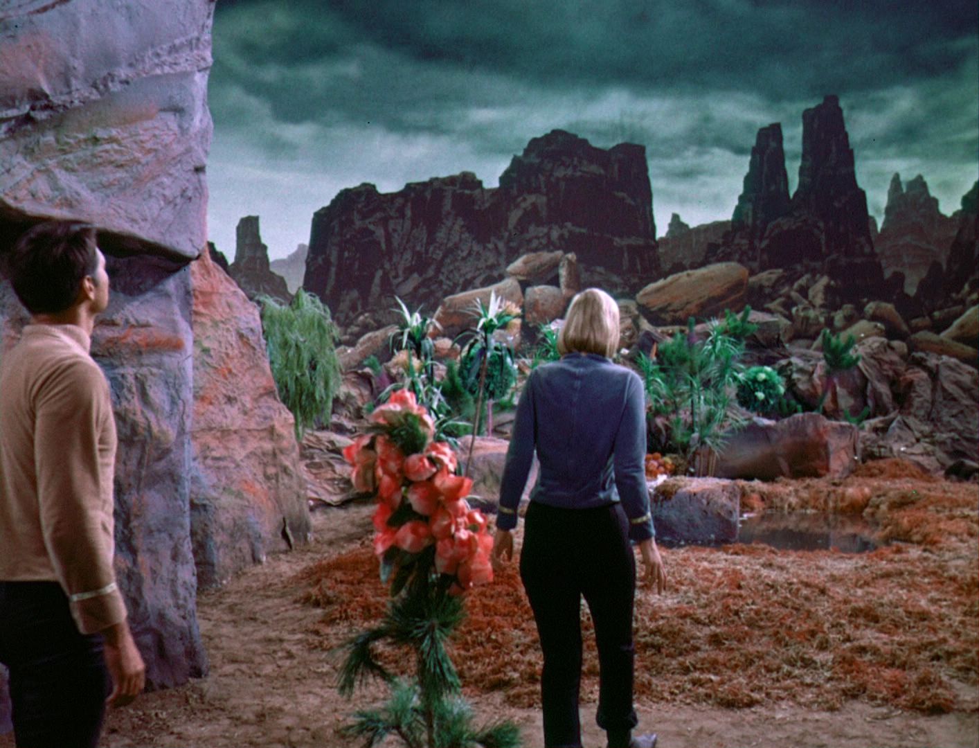 ariane179254_StarTrek_1x03_WhereNoManHasGoneBefore_TheOriginalUncutUnairedVersion_2931.jpg