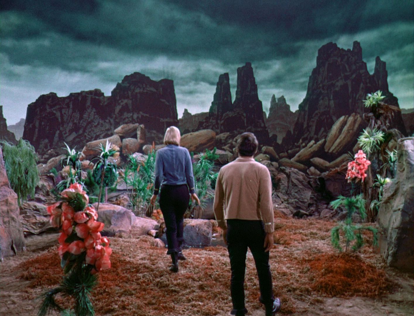 ariane179254_StarTrek_1x03_WhereNoManHasGoneBefore_TheOriginalUncutUnairedVersion_2937.jpg