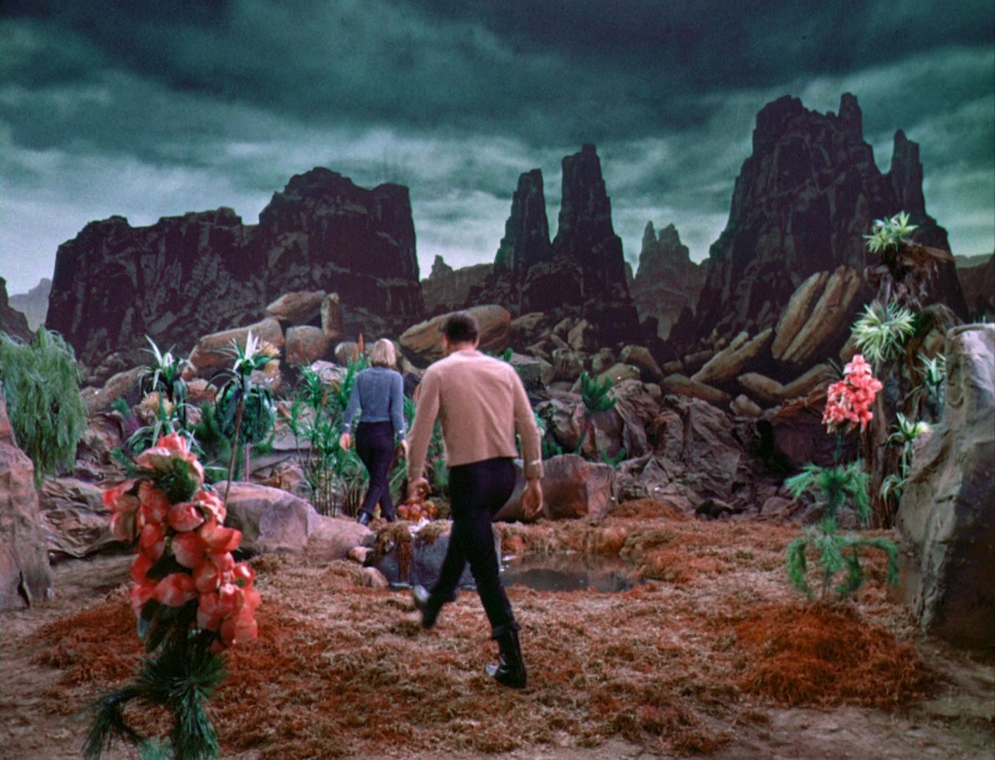 ariane179254_StarTrek_1x03_WhereNoManHasGoneBefore_TheOriginalUncutUnairedVersion_2949.jpg