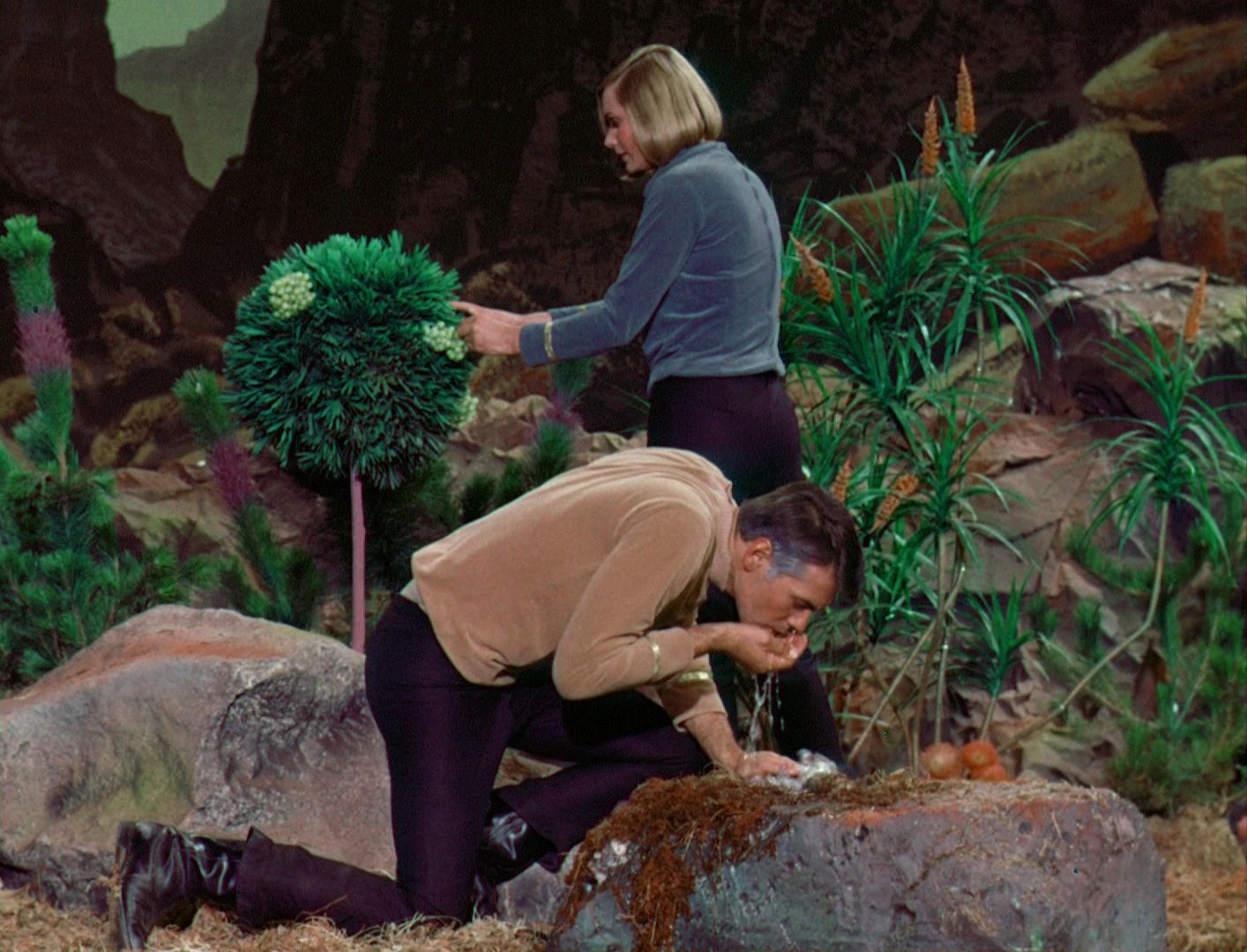 ariane179254_StarTrek_1x03_WhereNoManHasGoneBefore_TheOriginalUncutUnairedVersion_2954.jpg