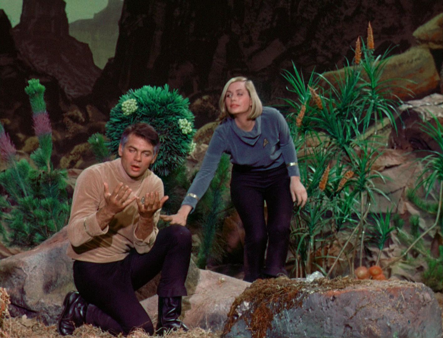 ariane179254_StarTrek_1x03_WhereNoManHasGoneBefore_TheOriginalUncutUnairedVersion_2968.jpg