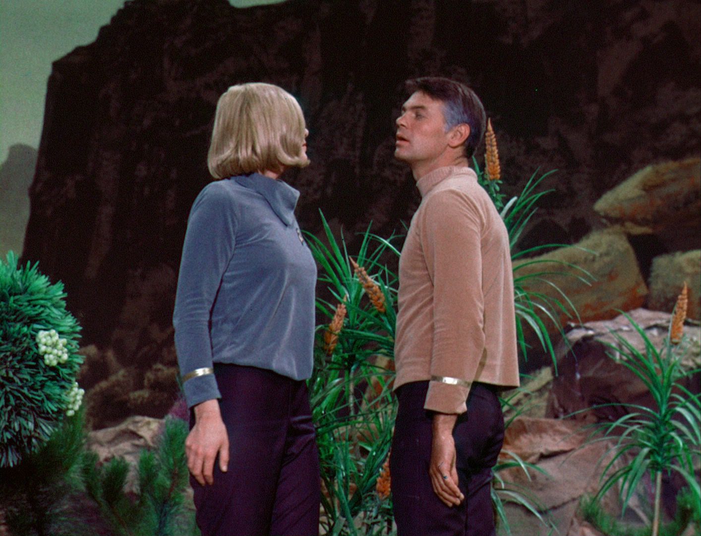 ariane179254_StarTrek_1x03_WhereNoManHasGoneBefore_TheOriginalUncutUnairedVersion_3024.jpg