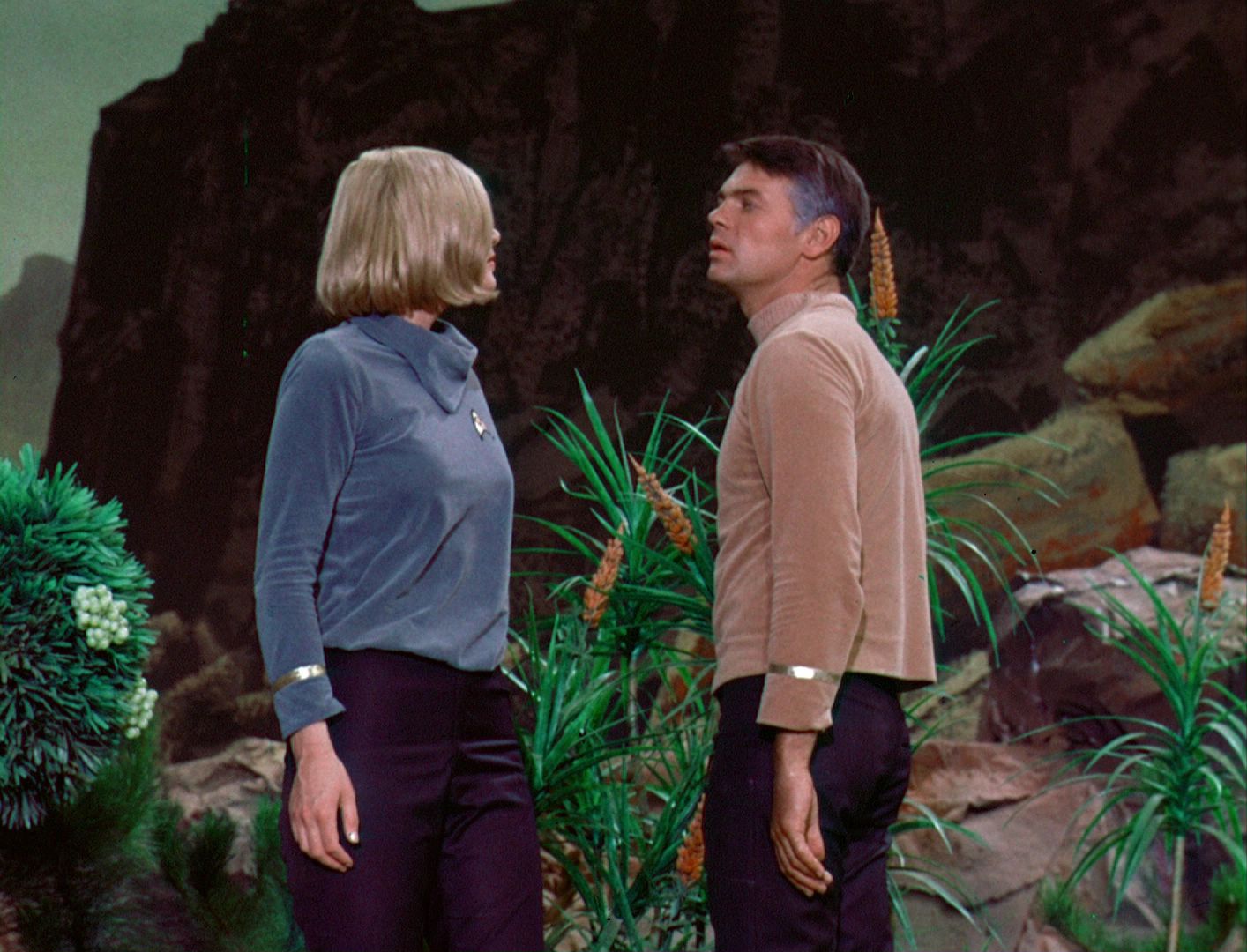 ariane179254_StarTrek_1x03_WhereNoManHasGoneBefore_TheOriginalUncutUnairedVersion_3029.jpg