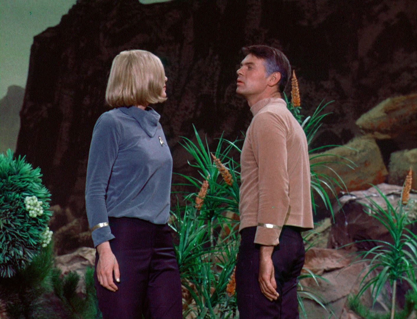 ariane179254_StarTrek_1x03_WhereNoManHasGoneBefore_TheOriginalUncutUnairedVersion_3030.jpg