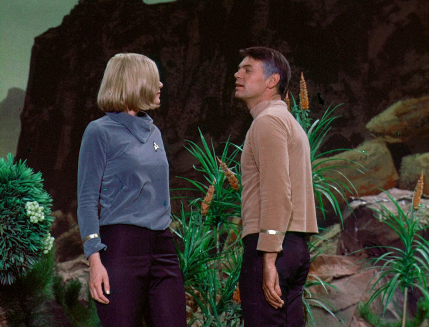 ariane179254_StarTrek_1x03_WhereNoManHasGoneBefore_TheOriginalUncutUnairedVersion_3035.jpg