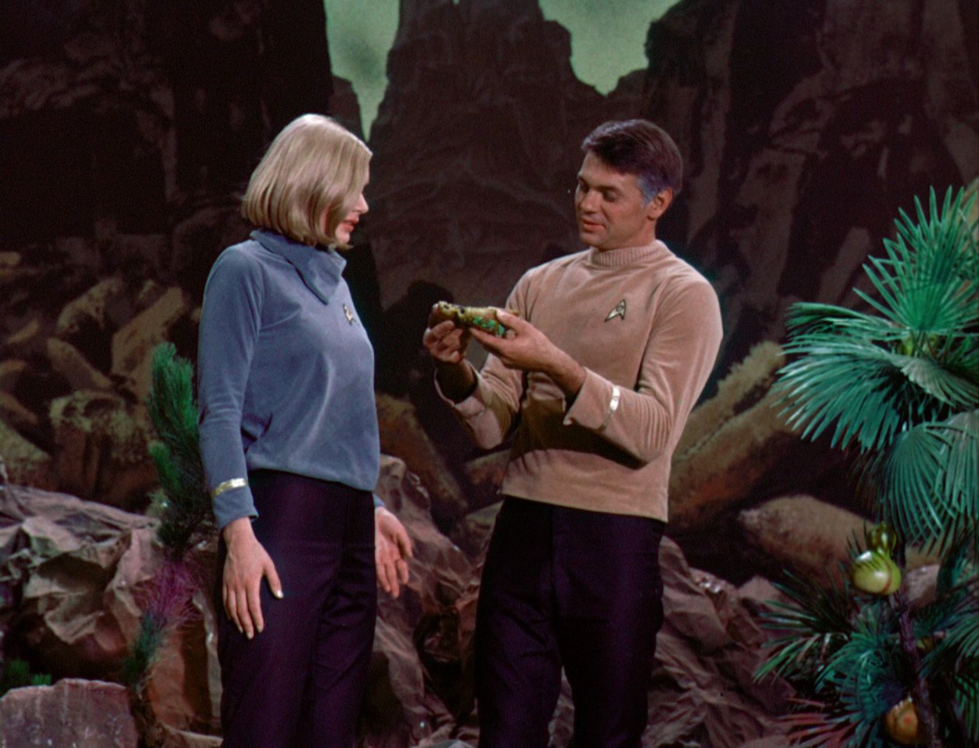 ariane179254_StarTrek_1x03_WhereNoManHasGoneBefore_TheOriginalUncutUnairedVersion_3066.jpg