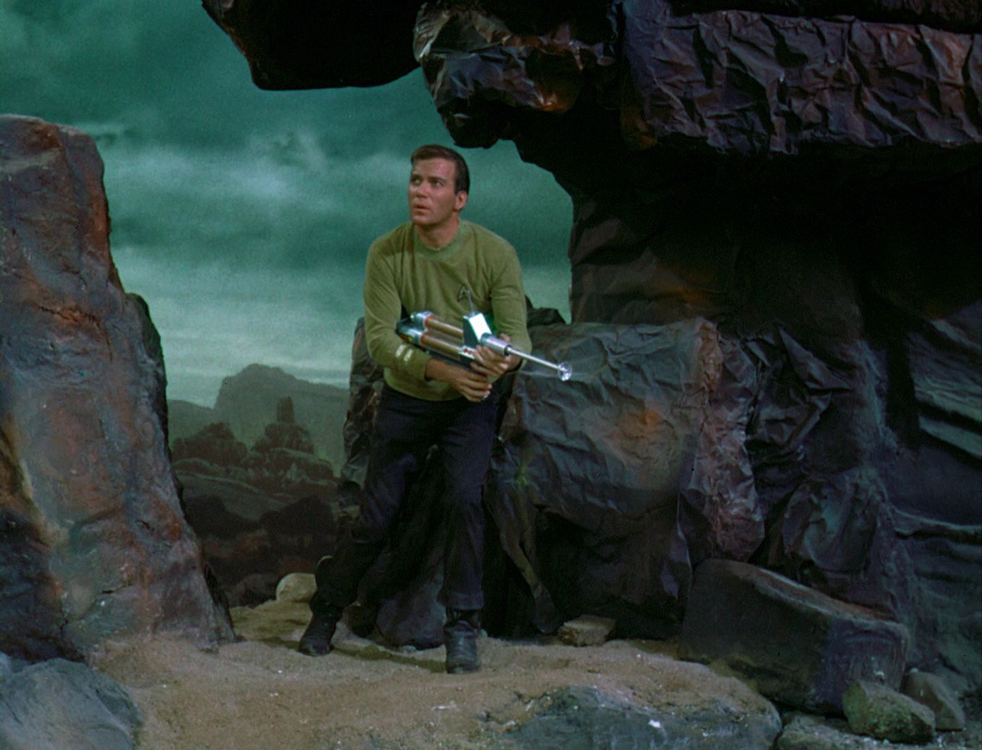 ariane179254_StarTrek_1x03_WhereNoManHasGoneBefore_TheOriginalUncutUnairedVersion_3085.jpg