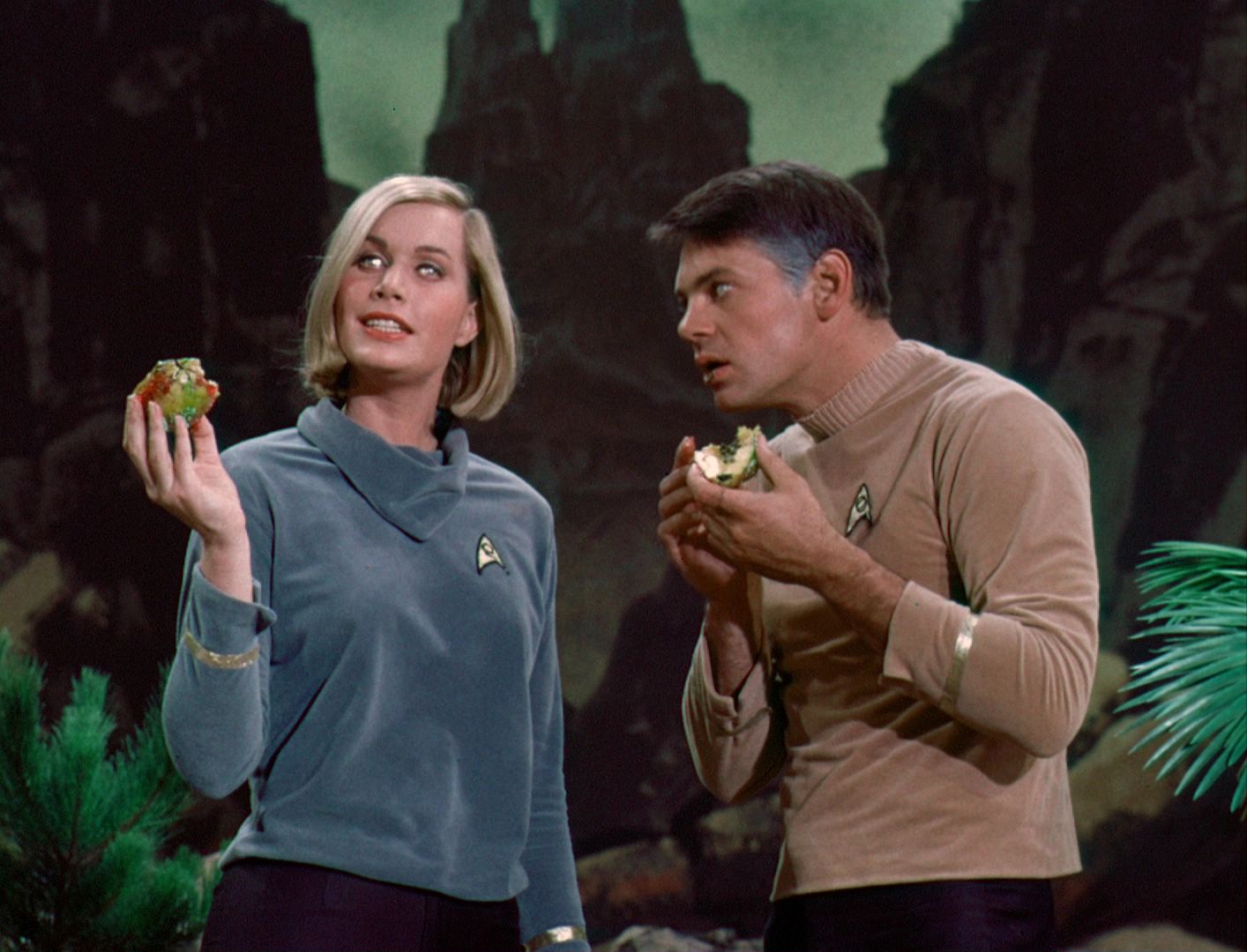 ariane179254_StarTrek_1x03_WhereNoManHasGoneBefore_TheOriginalUncutUnairedVersion_3089.jpg
