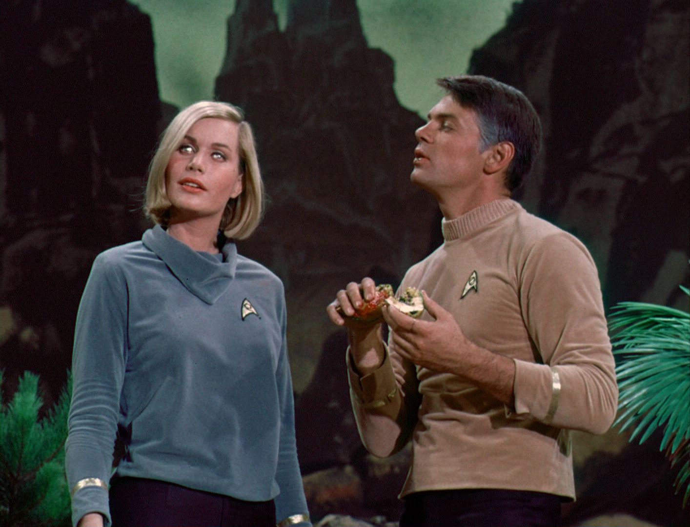 ariane179254_StarTrek_1x03_WhereNoManHasGoneBefore_TheOriginalUncutUnairedVersion_3106.jpg