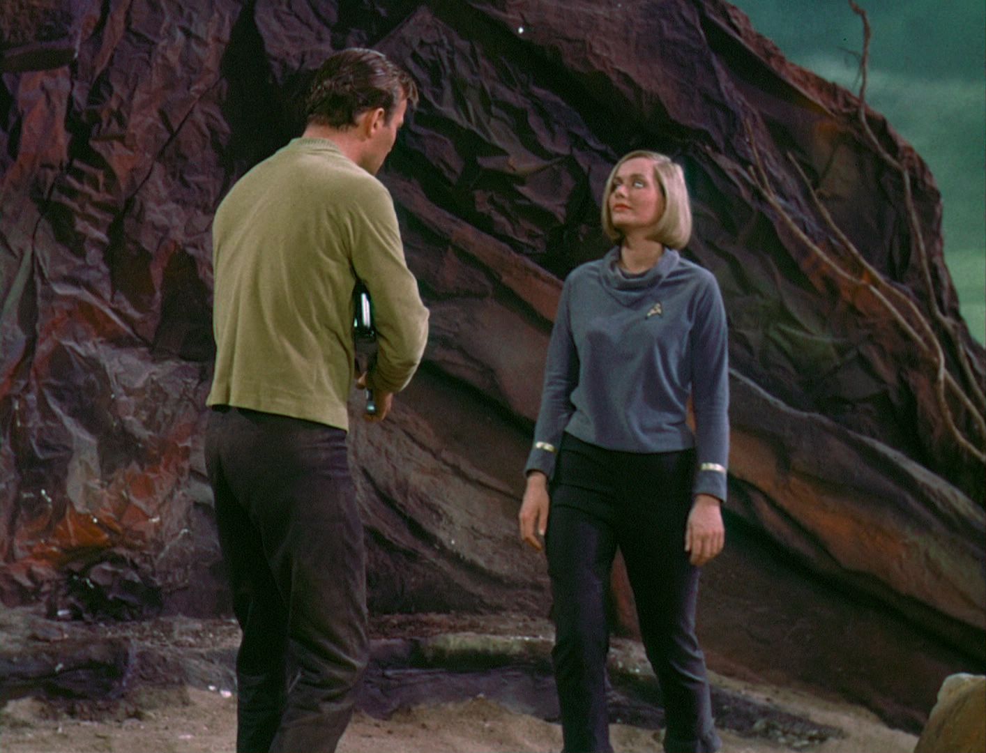 ariane179254_StarTrek_1x03_WhereNoManHasGoneBefore_TheOriginalUncutUnairedVersion_3126.jpg