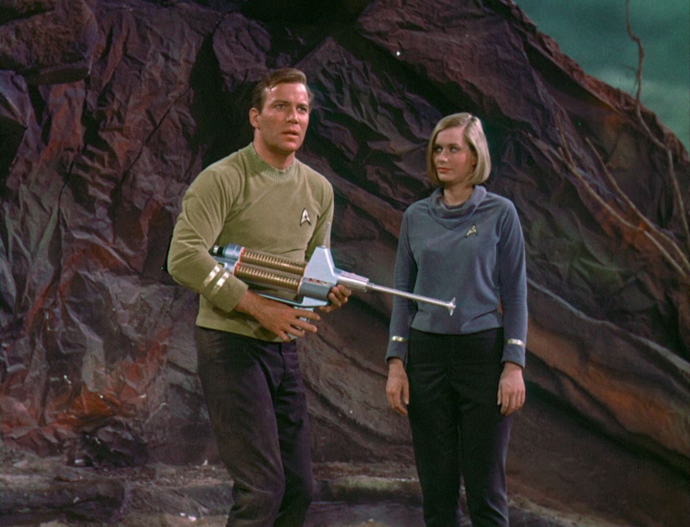 ariane179254_StarTrek_1x03_WhereNoManHasGoneBefore_TheOriginalUncutUnairedVersion_3135.jpg