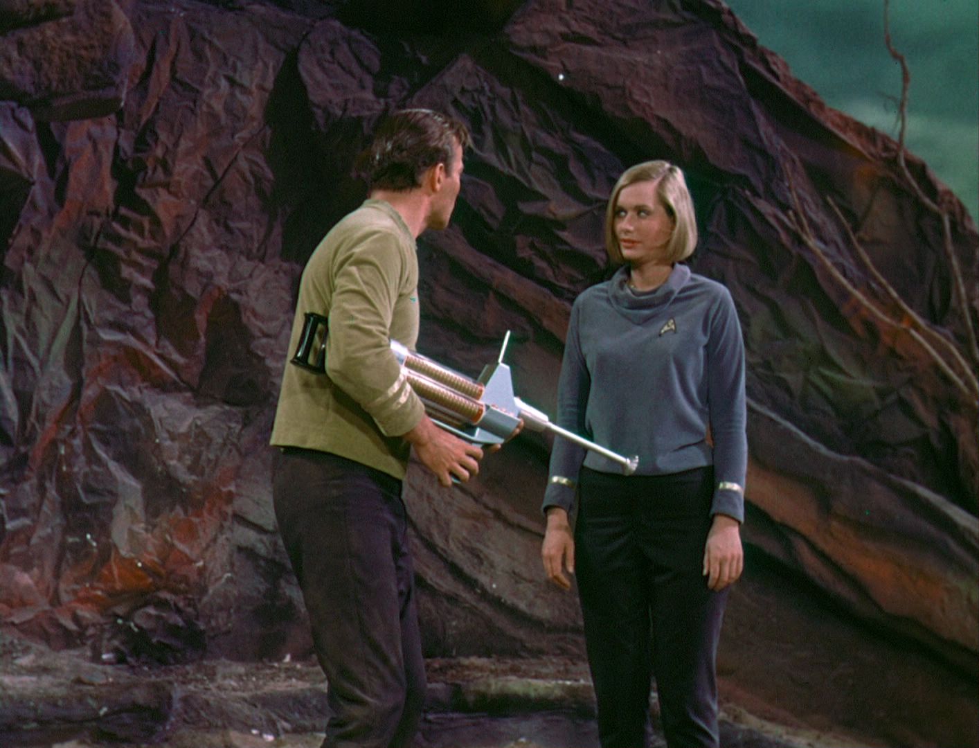 ariane179254_StarTrek_1x03_WhereNoManHasGoneBefore_TheOriginalUncutUnairedVersion_3137.jpg