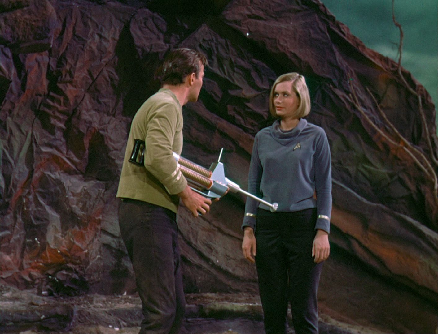 ariane179254_StarTrek_1x03_WhereNoManHasGoneBefore_TheOriginalUncutUnairedVersion_3138.jpg