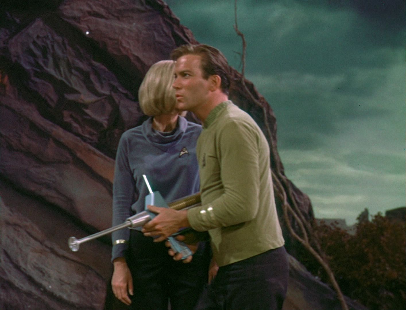 ariane179254_StarTrek_1x03_WhereNoManHasGoneBefore_TheOriginalUncutUnairedVersion_3154.jpg