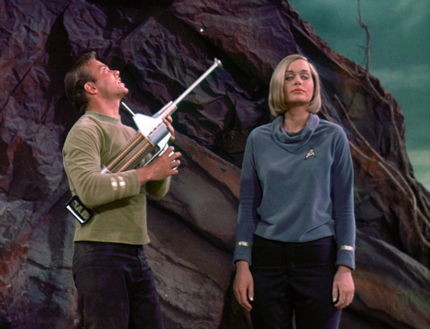 ariane179254_StarTrek_1x03_WhereNoManHasGoneBefore_TheOriginalUncutUnairedVersion_3178.jpg