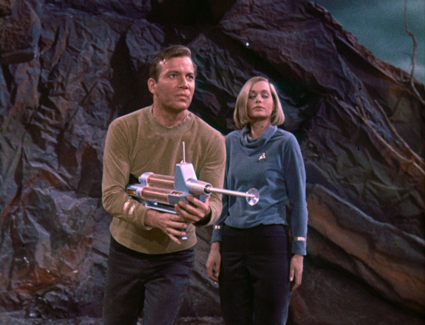 ariane179254_StarTrek_1x03_WhereNoManHasGoneBefore_TheOriginalUncutUnairedVersion_3228.jpg