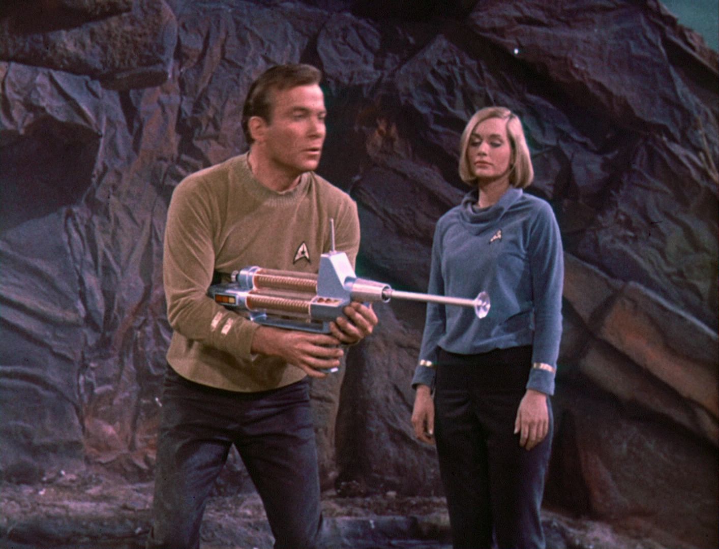 ariane179254_StarTrek_1x03_WhereNoManHasGoneBefore_TheOriginalUncutUnairedVersion_3234.jpg