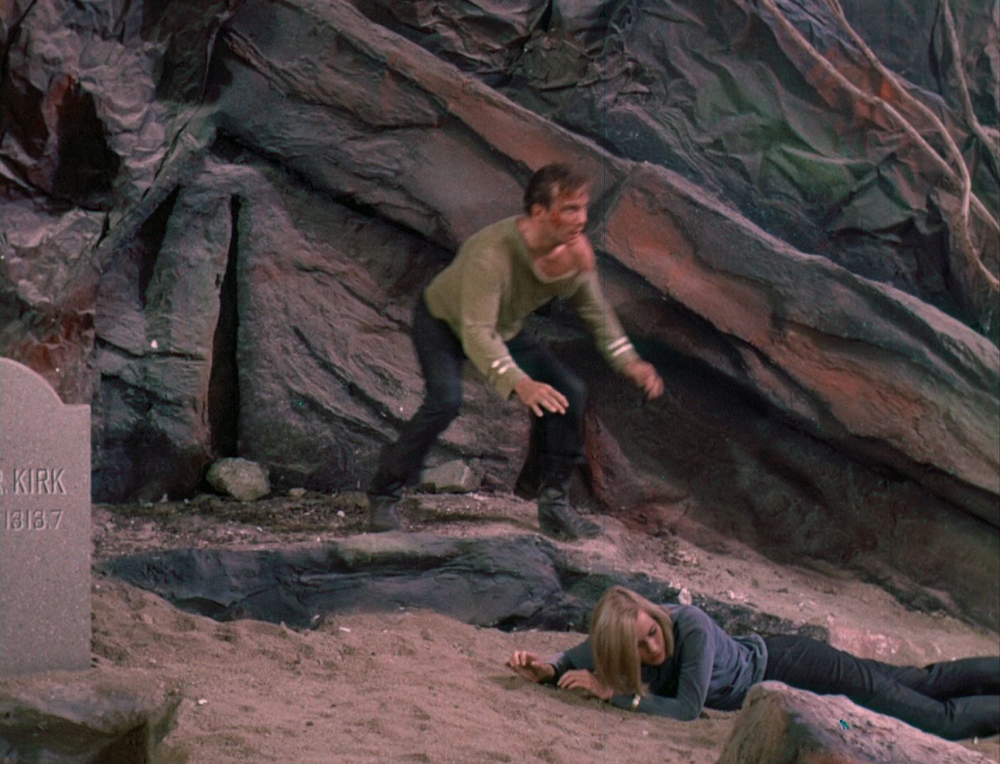 ariane179254_StarTrek_1x03_WhereNoManHasGoneBefore_TheOriginalUncutUnairedVersion_3506.jpg