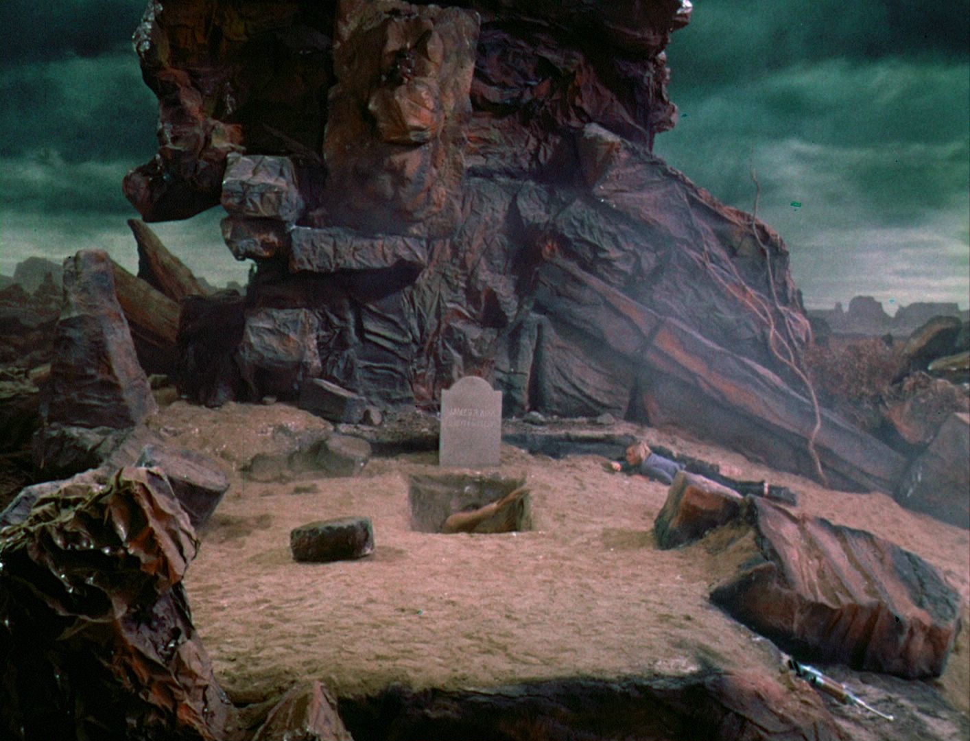 ariane179254_StarTrek_1x03_WhereNoManHasGoneBefore_TheOriginalUncutUnairedVersion_3528.jpg