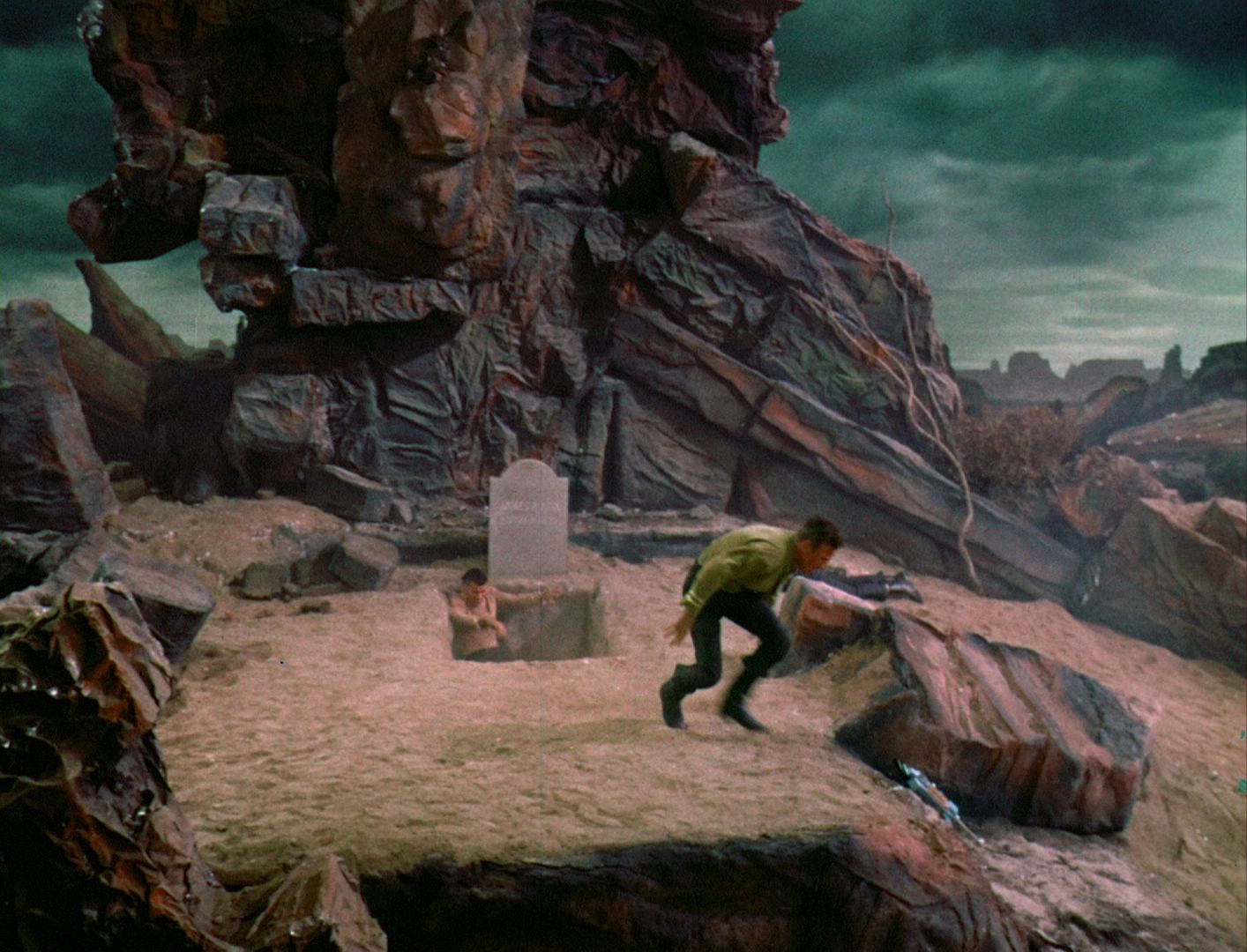 ariane179254_StarTrek_1x03_WhereNoManHasGoneBefore_TheOriginalUncutUnairedVersion_3532.jpg