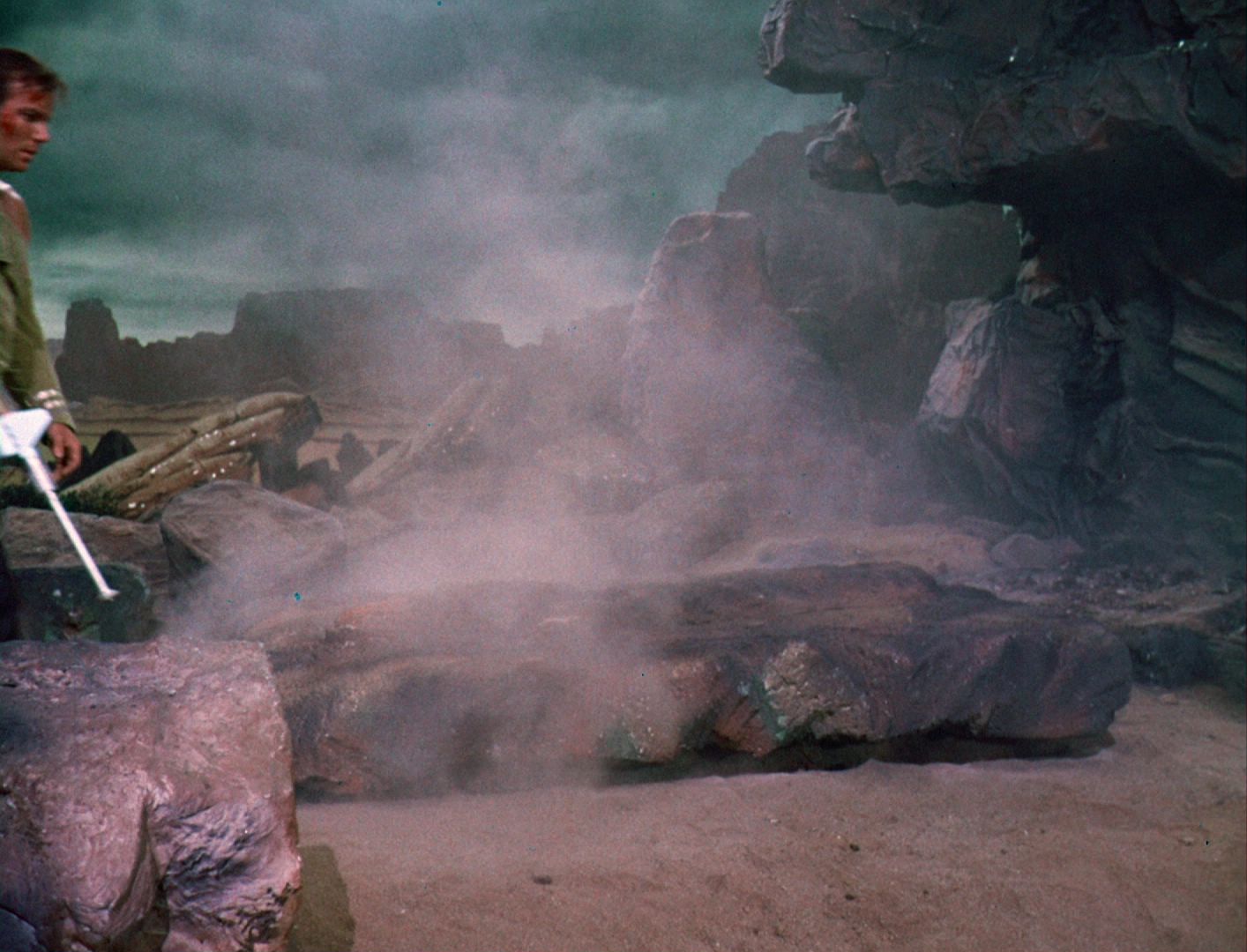 ariane179254_StarTrek_1x03_WhereNoManHasGoneBefore_TheOriginalUncutUnairedVersion_3560.jpg