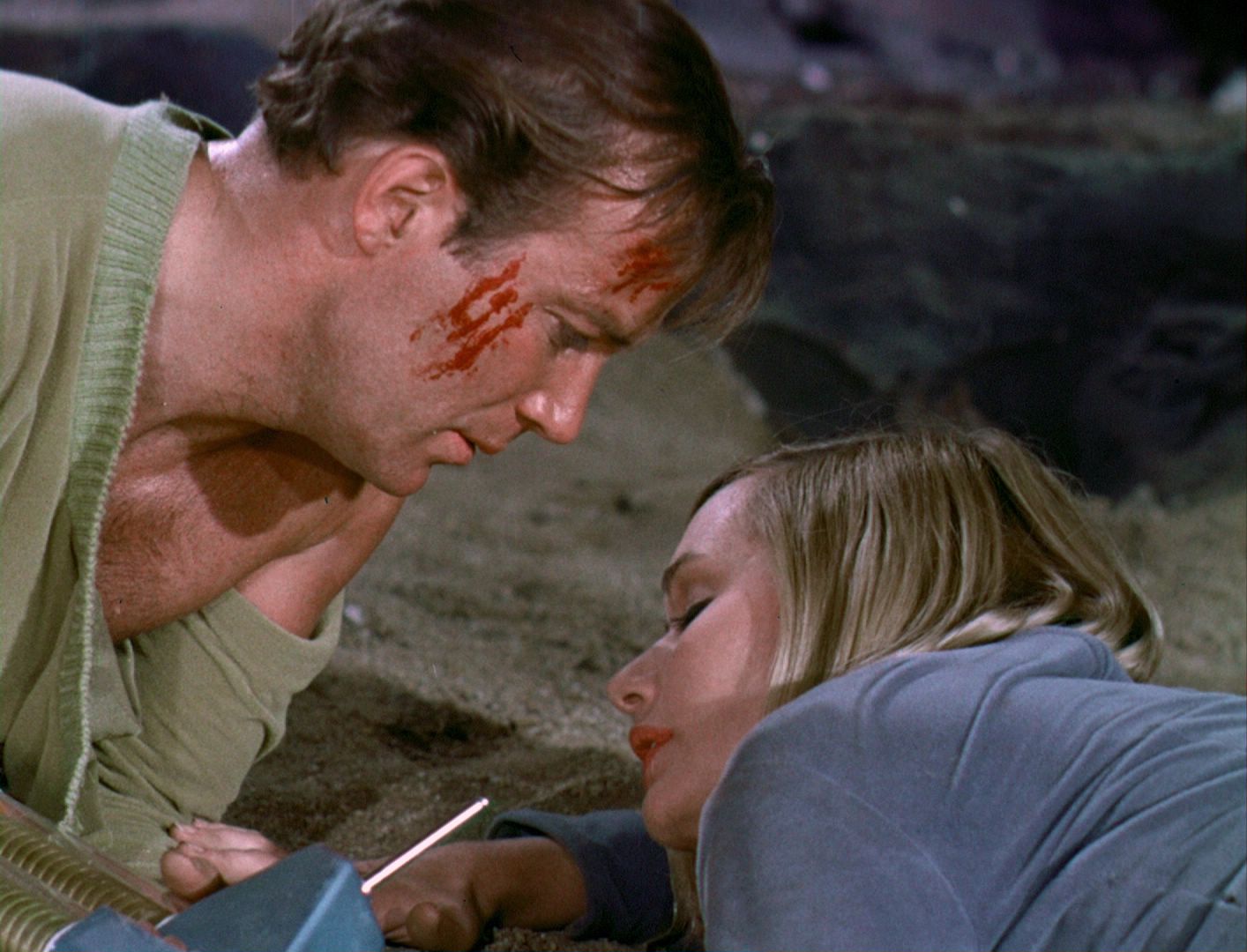 ariane179254_StarTrek_1x03_WhereNoManHasGoneBefore_TheOriginalUncutUnairedVersion_3577.jpg