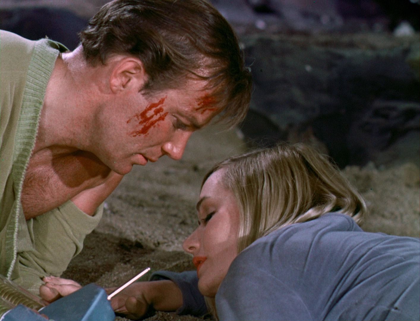 ariane179254_StarTrek_1x03_WhereNoManHasGoneBefore_TheOriginalUncutUnairedVersion_3581.jpg