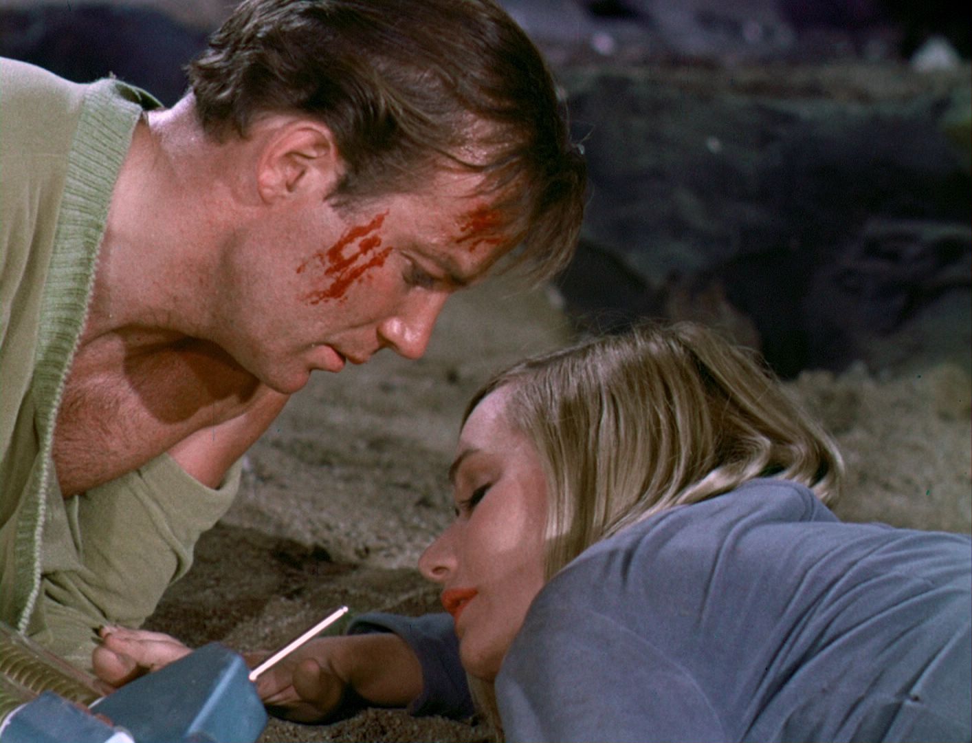 ariane179254_StarTrek_1x03_WhereNoManHasGoneBefore_TheOriginalUncutUnairedVersion_3583.jpg