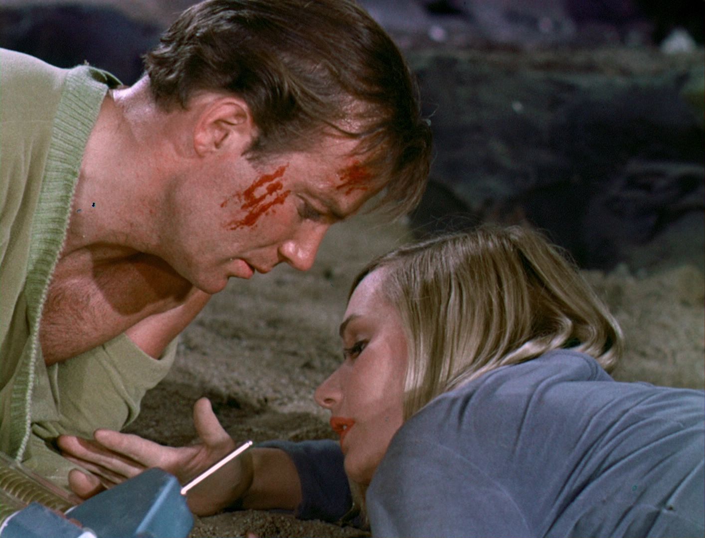 ariane179254_StarTrek_1x03_WhereNoManHasGoneBefore_TheOriginalUncutUnairedVersion_3586.jpg