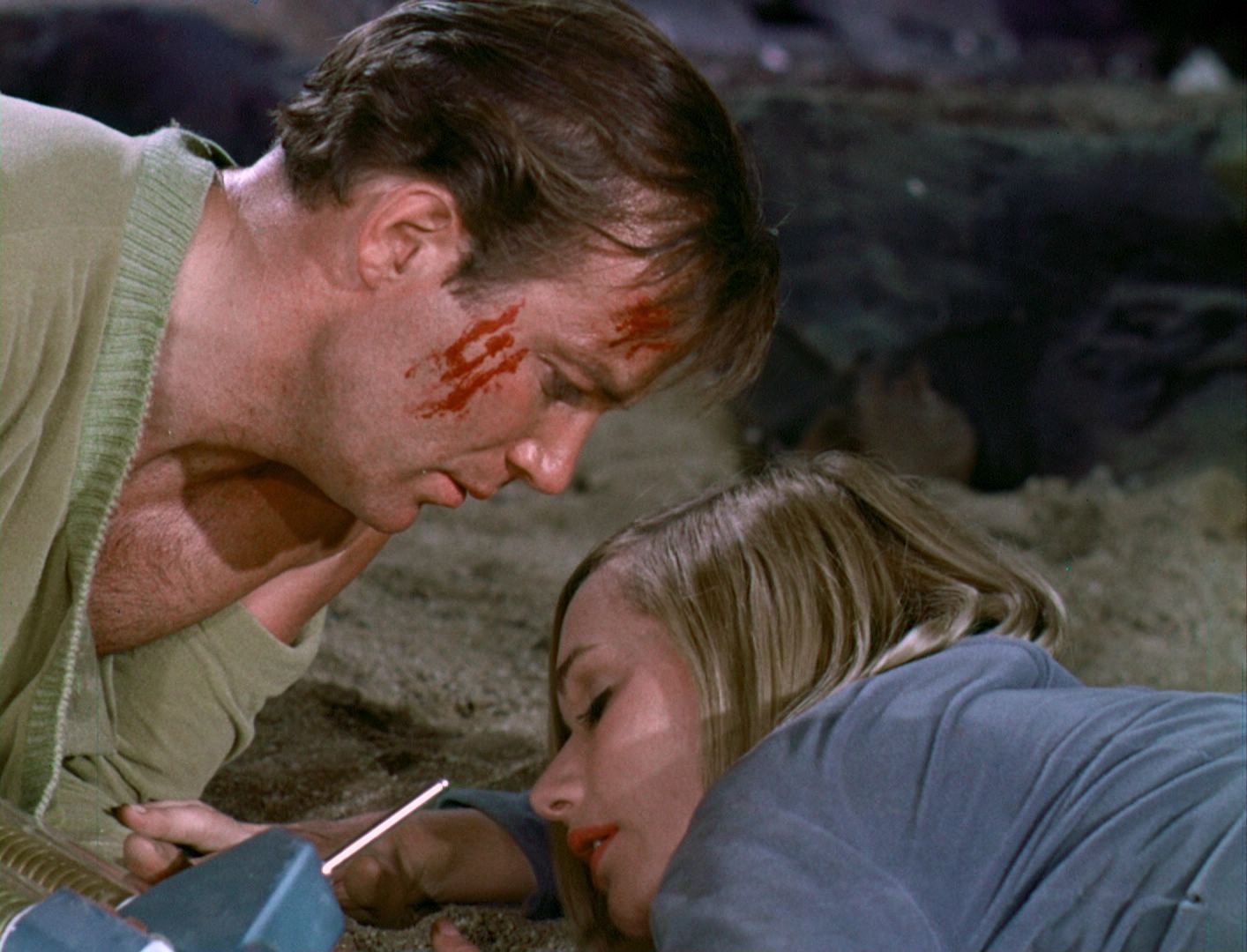 ariane179254_StarTrek_1x03_WhereNoManHasGoneBefore_TheOriginalUncutUnairedVersion_3590.jpg