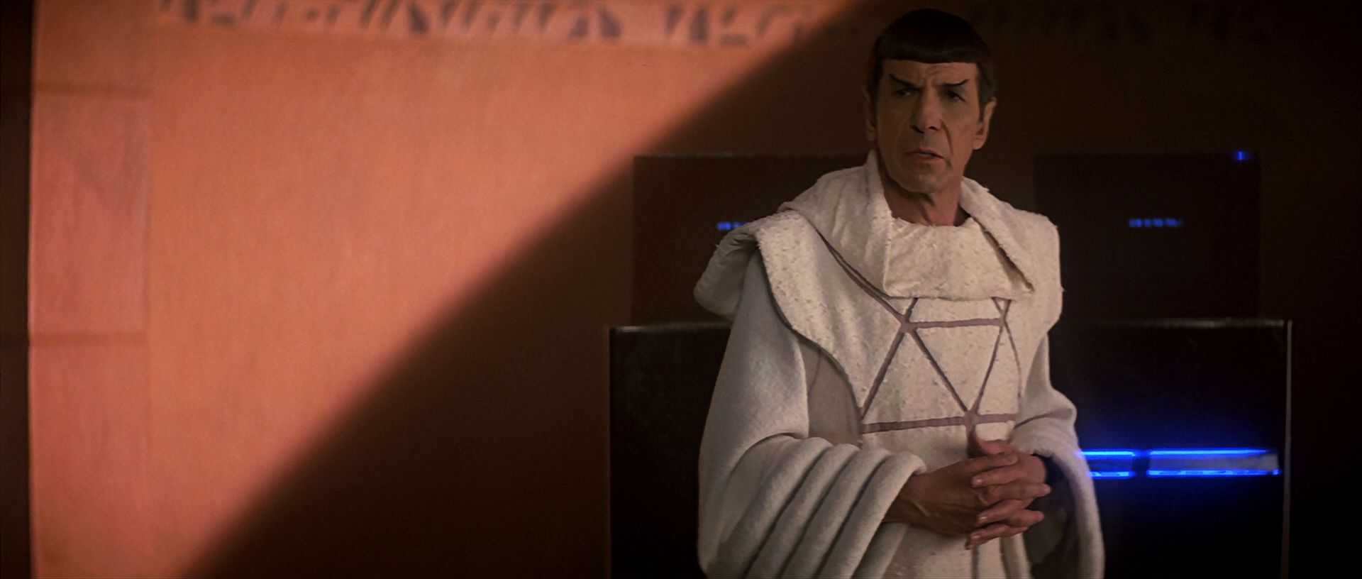 extant_StarTrek4_TheVoaygeHome_0512.jpg