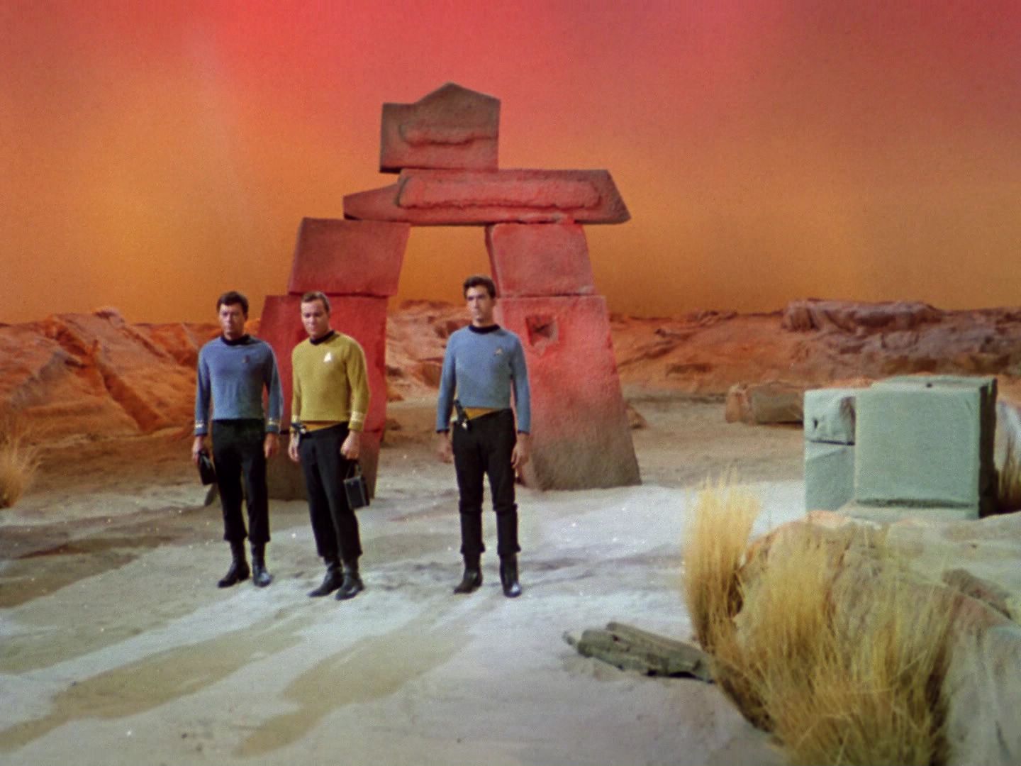 ariane179254_StarTrek_1x01_TheManTrap_0025.jpg
