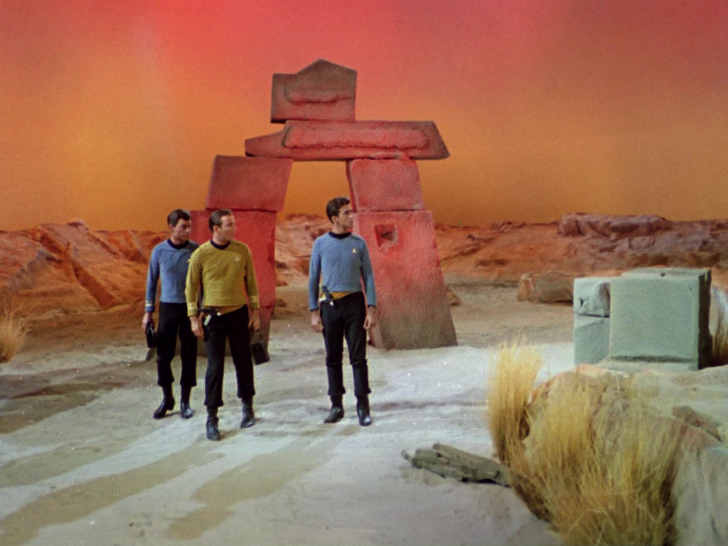 ariane179254_StarTrek_1x01_TheManTrap_0027.jpg