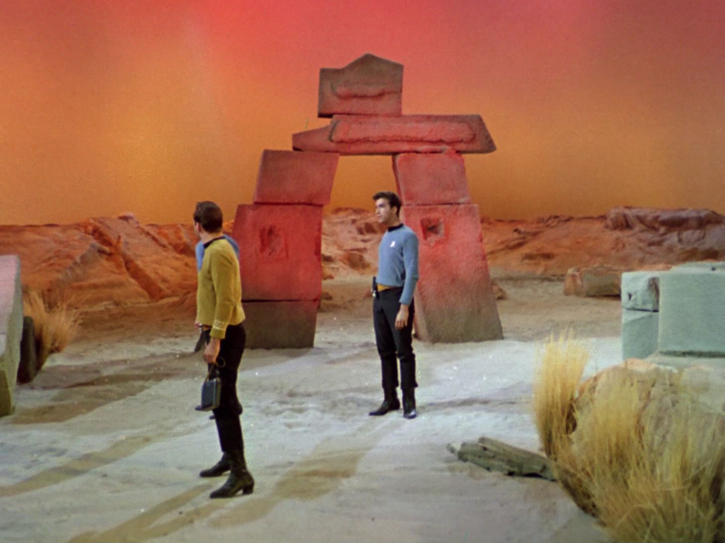 ariane179254_StarTrek_1x01_TheManTrap_0032.jpg