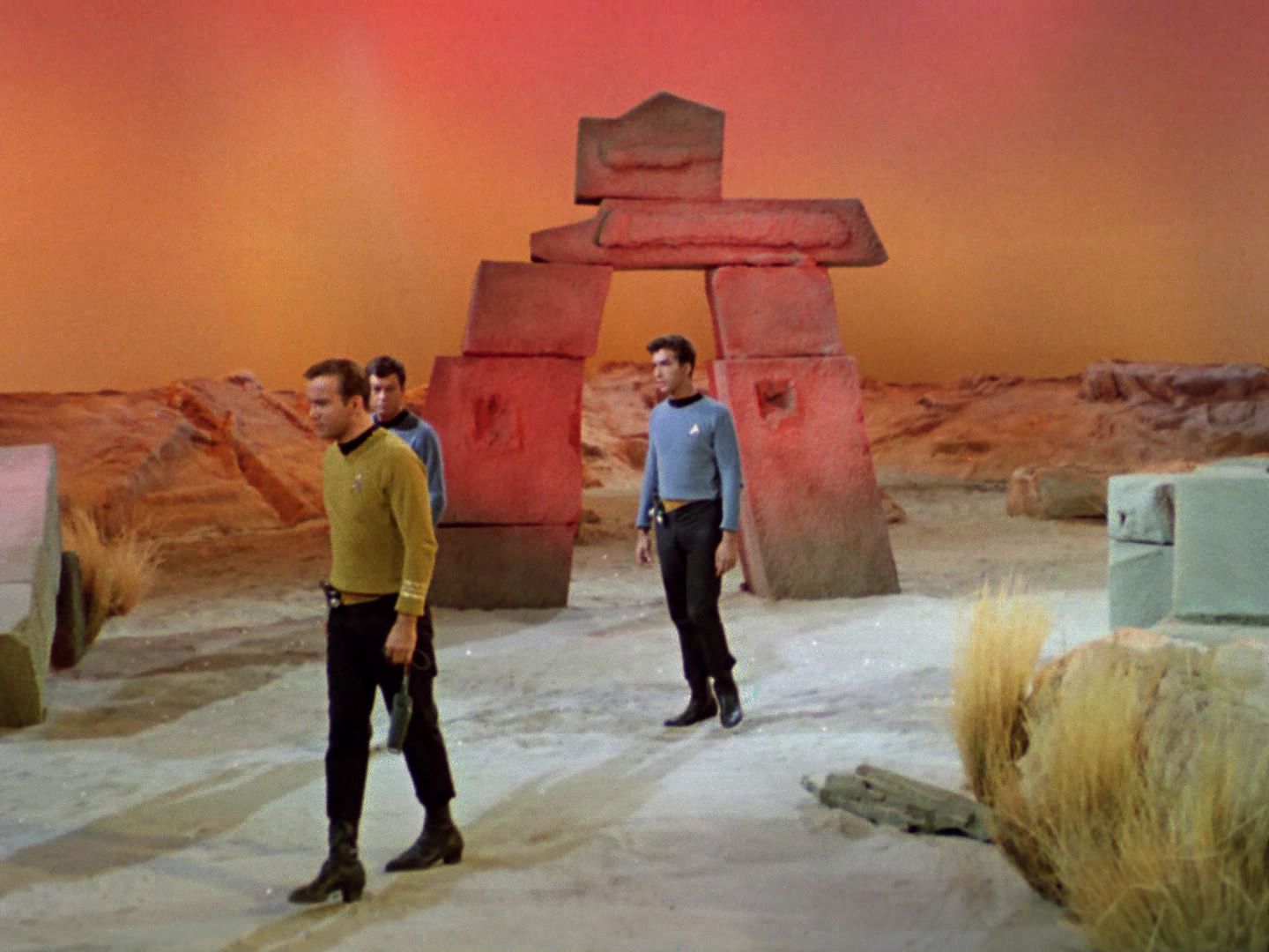 ariane179254_StarTrek_1x01_TheManTrap_0033.jpg