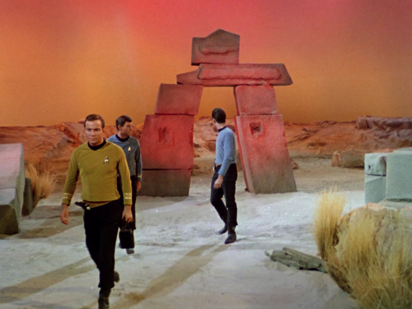 ariane179254_StarTrek_1x01_TheManTrap_0034.jpg