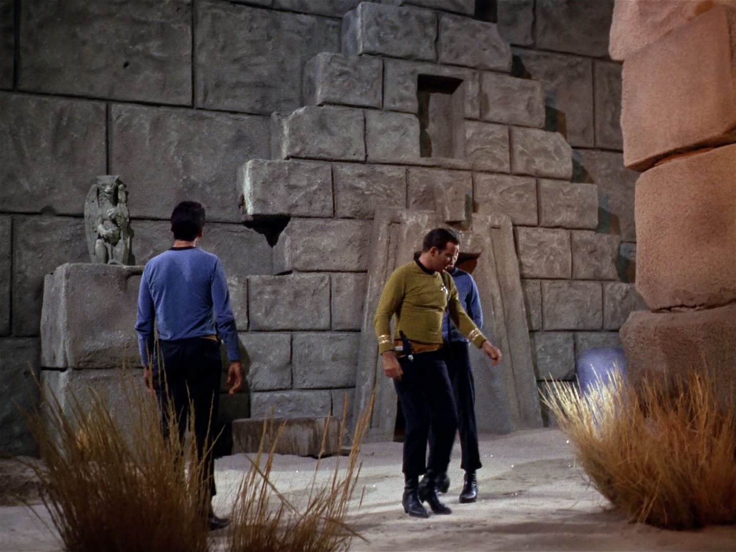ariane179254_StarTrek_1x01_TheManTrap_0041.jpg